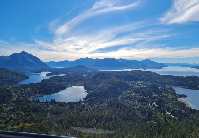Apartamento en San Carlos de Bariloche - Doriasa, con vista al lago y estacionamiento Apartamento en San Carlos de Bariloche - Doriasa, con vista al lago y estacionamiento