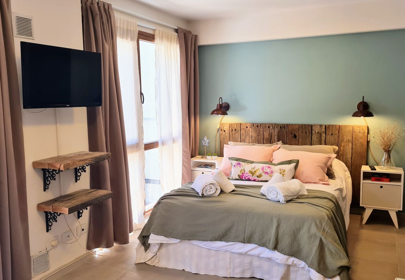 Estudio en San Carlos de Bariloche - Dto. Aupa! en barrio céntrico