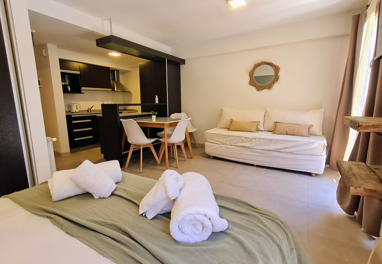 Estudio en San Carlos de Bariloche - Dto. Aupa! en barrio céntrico