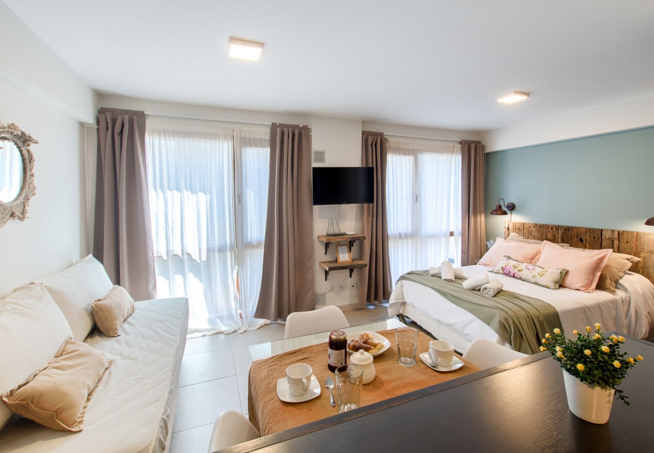 Estudio en San Carlos de Bariloche - Dto. Aupa! en barrio céntrico