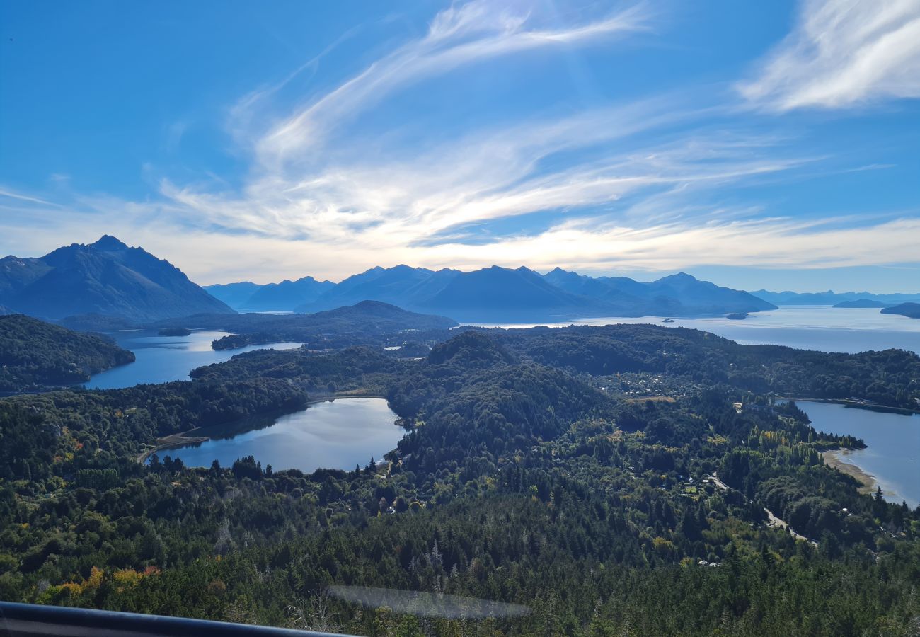 Casa en San Carlos de Bariloche - Magia, cabaña de ensueño con vista al lago