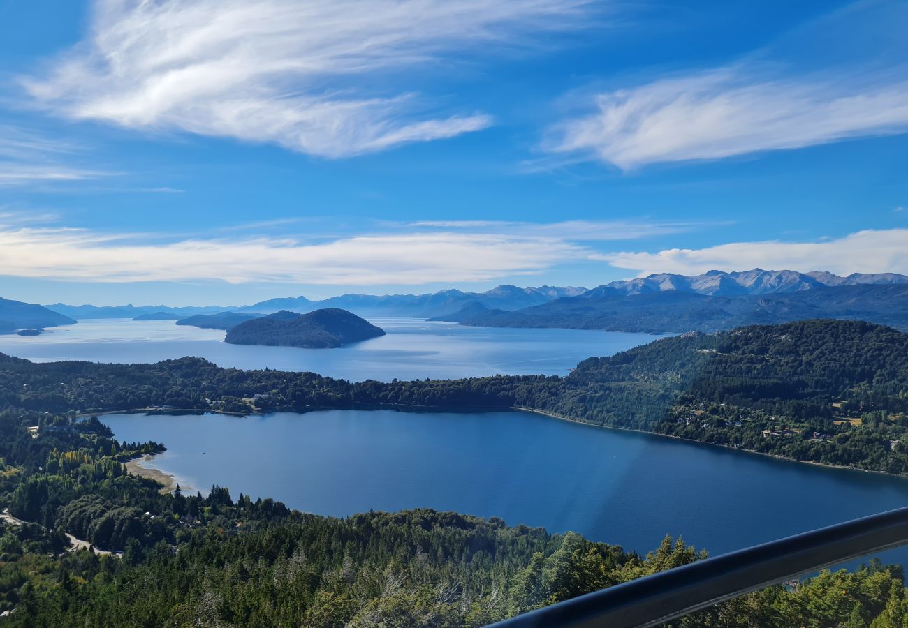 Casa en San Carlos de Bariloche - Magia, cabaña de ensueño con vista al lago