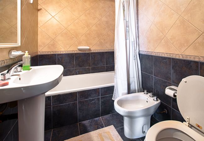 Apartamento en San Carlos de Bariloche - Notro departamento céntrico con estacionamiento Apartamento en San Carlos de Bariloche - Notro departamento céntrico con estacionamiento