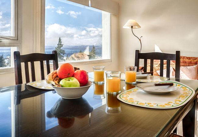 Apartamento en San Carlos de Bariloche - Notro departamento céntrico con estacionamiento Apartamento en San Carlos de Bariloche - Notro departamento céntrico con estacionamiento