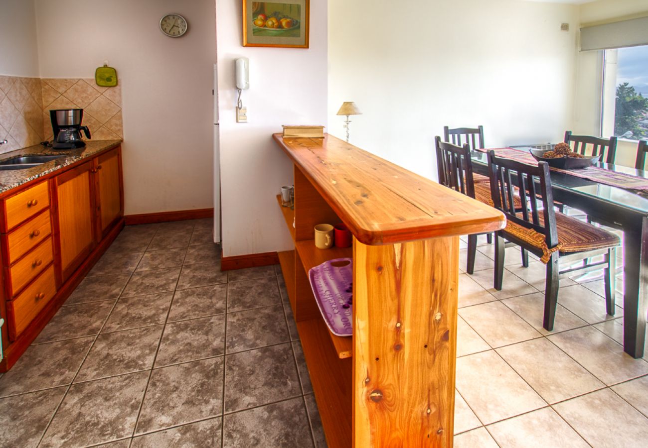 Apartamento en San Carlos de Bariloche - Dto. Notro en zona céntrica, con estacionamiento.