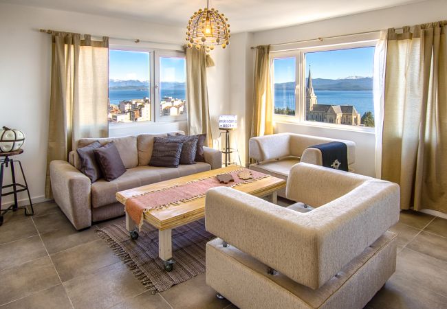 Apartamento en San Carlos de Bariloche - Periscopio con una imponente vista al lago Apartamento en San Carlos de Bariloche - Periscopio con una imponente vista al lago