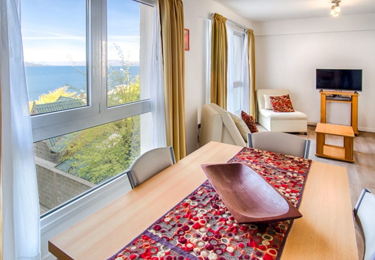 Apartamento en San Carlos de Bariloche - Maiten amplio con vista al lago y estaciona