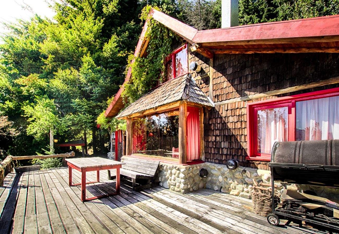 Casa en San Carlos de Bariloche - Rustica y Encantadora con vista al Lago