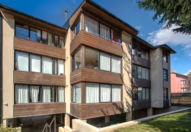 Apartamento en San Carlos de Bariloche - El Coral departamento con estacionamiento Apartamento en San Carlos de Bariloche - El Coral departamento con estacionamiento