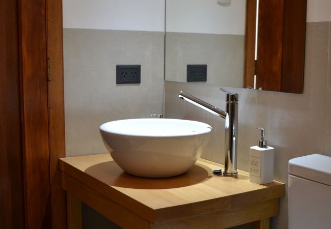 Estudio en San Carlos de Bariloche - El Suizo II departamento con vista al lago y Terra Estudio en San Carlos de Bariloche - El Suizo II departamento con vista al lago y Terra