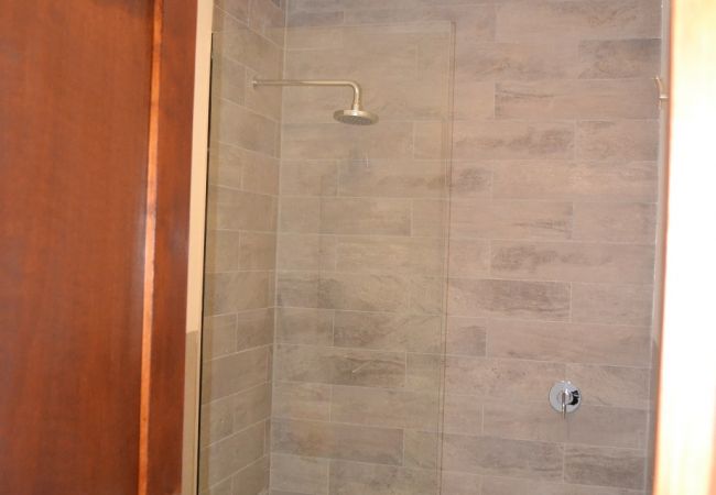 Estudio en San Carlos de Bariloche - El Suizo II departamento con vista al lago y Terra Estudio en San Carlos de Bariloche - El Suizo II departamento con vista al lago y Terra