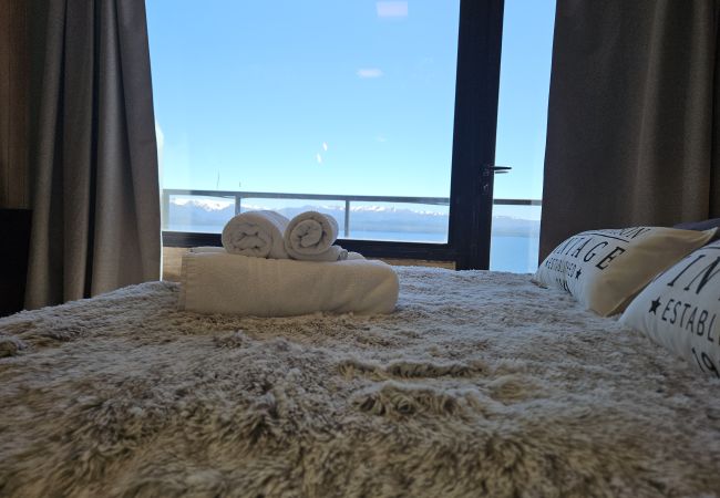 Estudio en San Carlos de Bariloche - El Suizo II departamento con vista al lago y Terra Estudio en San Carlos de Bariloche - El Suizo II departamento con vista al lago y Terra