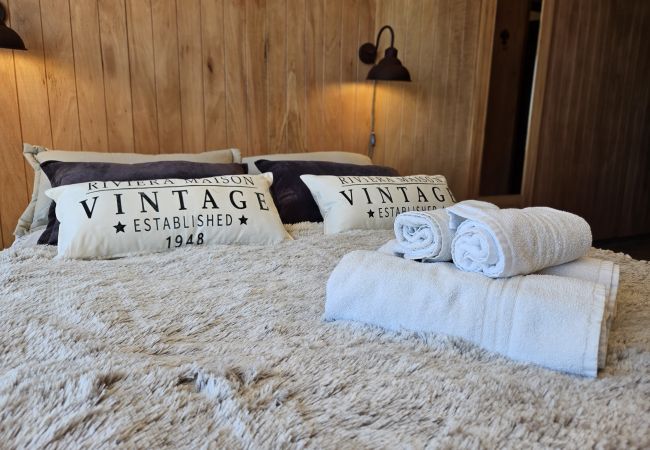 Estudio en San Carlos de Bariloche - El Suizo II departamento con vista al lago y Terra Estudio en San Carlos de Bariloche - El Suizo II departamento con vista al lago y Terra