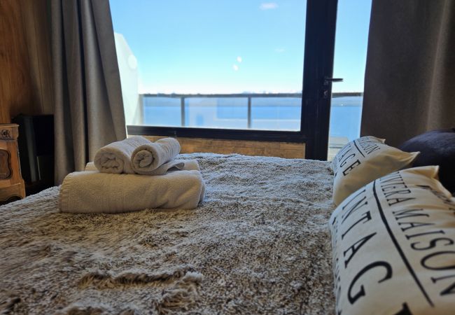 Estudio en San Carlos de Bariloche - El Suizo II departamento con vista al lago y Terra Estudio en San Carlos de Bariloche - El Suizo II departamento con vista al lago y Terra