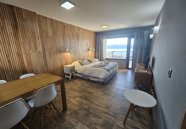 Estudio en San Carlos de Bariloche - Suizo I con vista al lago, Terraza y Estac. Estudio en San Carlos de Bariloche - Suizo I con vista al lago, Terraza y Estac.