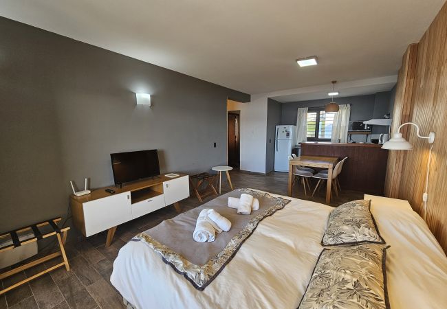 Estudio en San Carlos de Bariloche - Suizo I con vista al lago, Terraza y Estac. Estudio en San Carlos de Bariloche - Suizo I con vista al lago, Terraza y Estac.