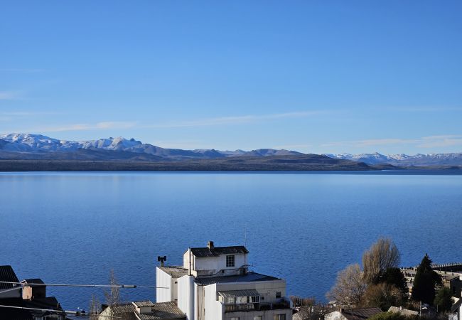 Estudio en San Carlos de Bariloche - Suizo I con vista al lago, Terraza y Estac. Estudio en San Carlos de Bariloche - Suizo I con vista al lago, Terraza y Estac.