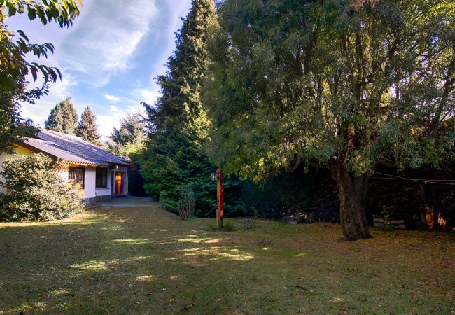 Casa en San Carlos de Bariloche - Casa Los Cerezos con estacionamiento Casa en San Carlos de Bariloche - Casa Los Cerezos con estacionamiento