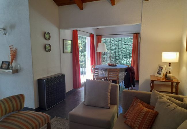 Casa en San Carlos de Bariloche - Casa Los Cerezos con estacionamiento Casa en San Carlos de Bariloche - Casa Los Cerezos con estacionamiento