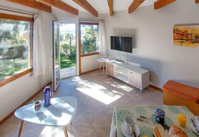 Casa en San Carlos de Bariloche - Sakura, perfecto para 4 con parrilla y Jardín Casa en San Carlos de Bariloche - Sakura, perfecto para 4 con parrilla y Jardín