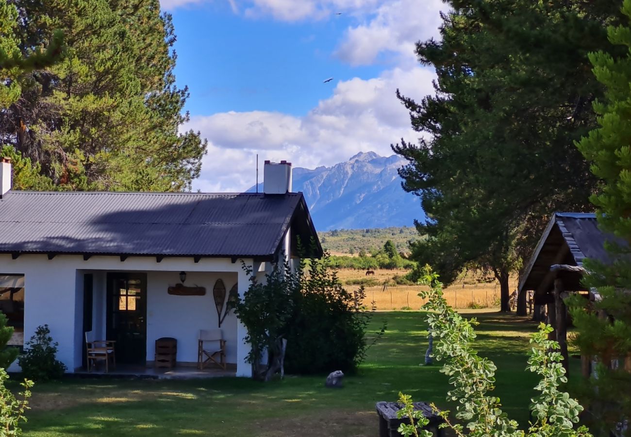 Casa rural en Cholila - Casa de campo Las Moscas - TARIFA EN DOLARES