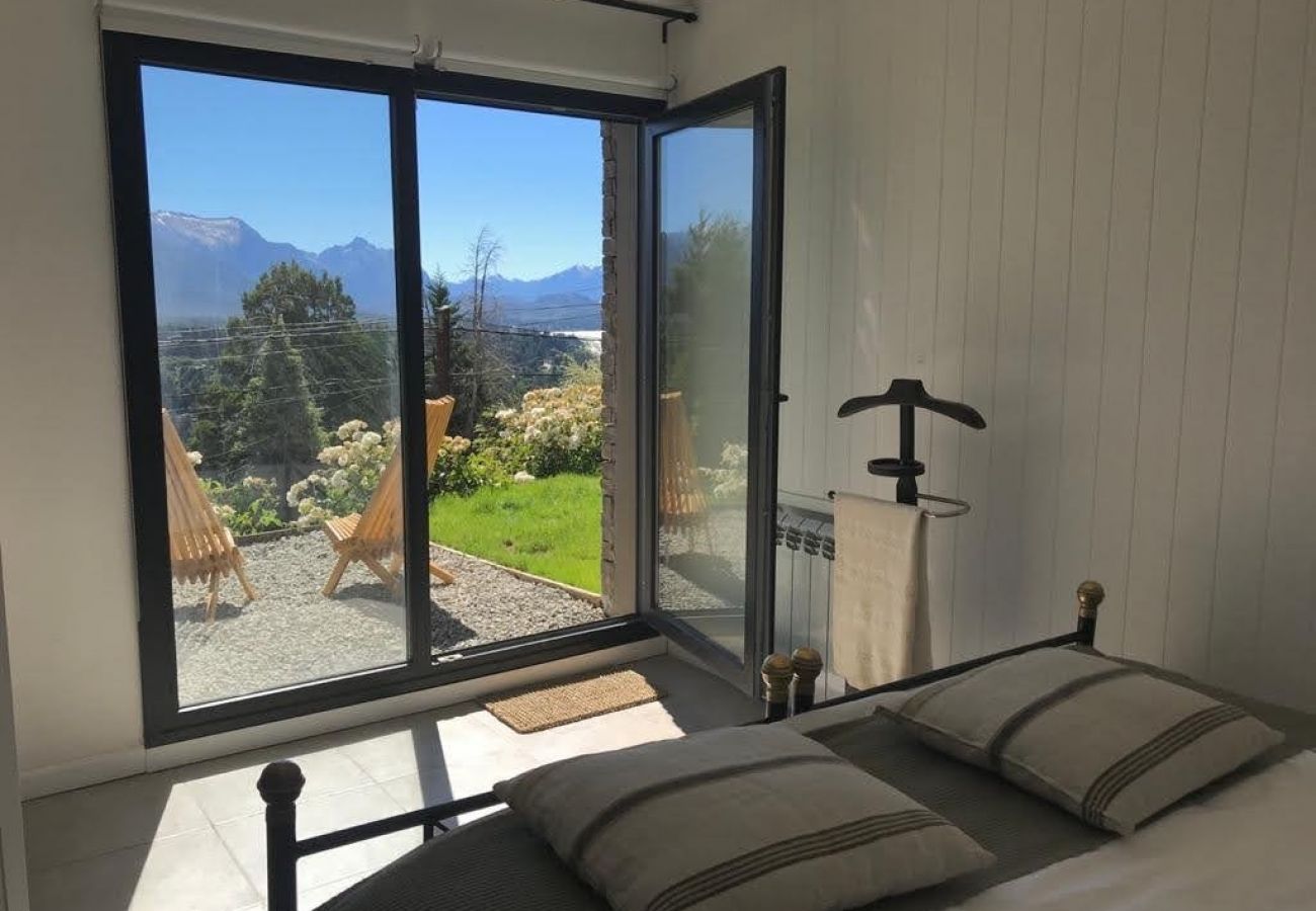 Estudio en San Carlos de Bariloche - Dto. Sauco con vista al lago