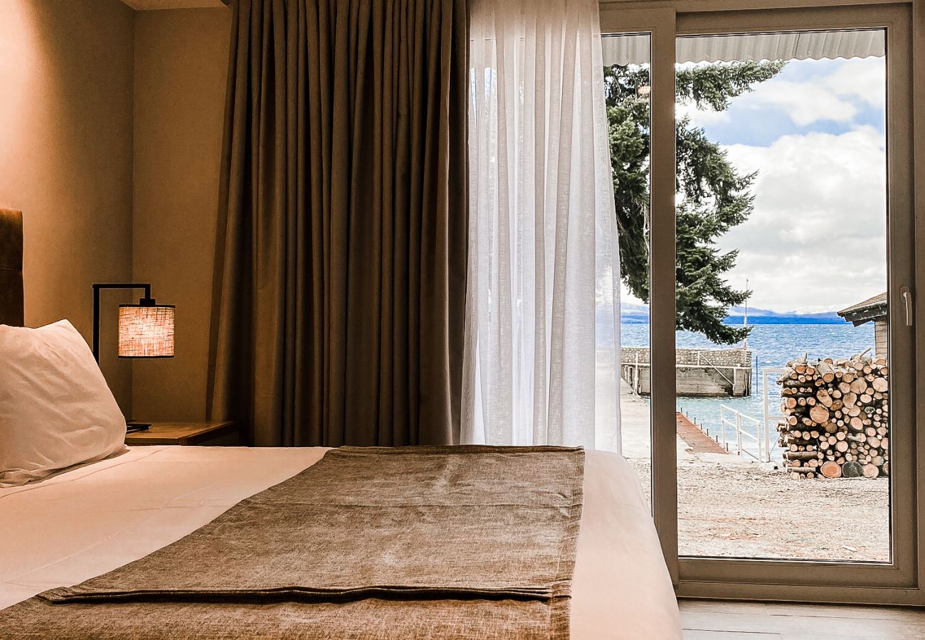 Casa en San Carlos de Bariloche - NAUTICA sobre la costa de Lago - TARIFA EN DOLARES