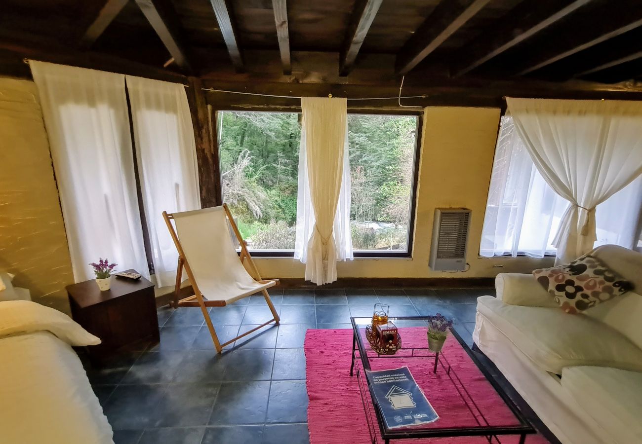 Casa en Villa La Angostura - Paraiso del Bosque para dos con piscina