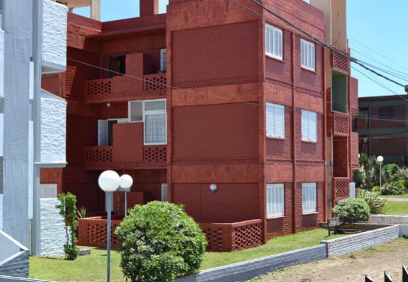 Apartamento en Villa Gesell - EDIF. ABAGU FRENTE AL MAR