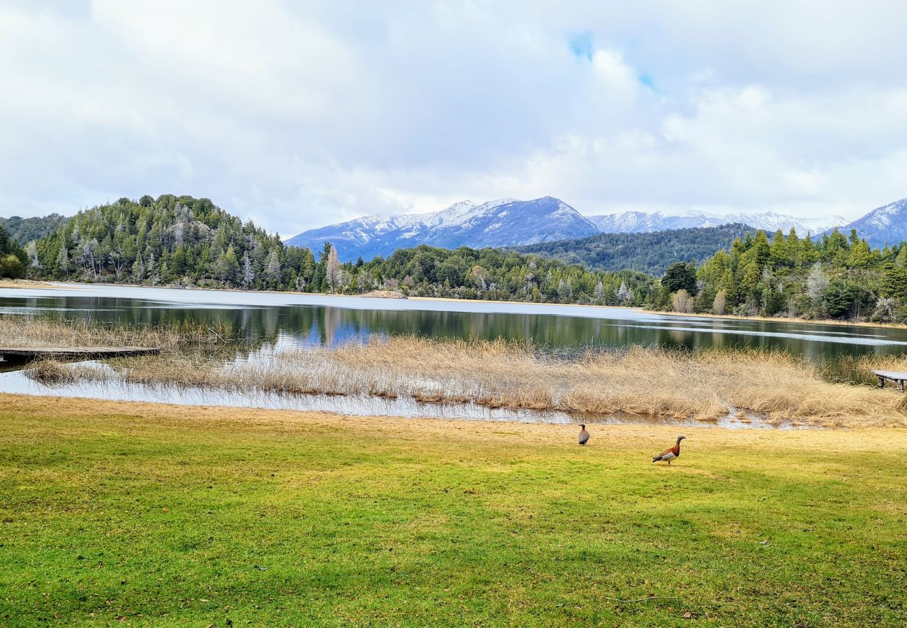 Casa en San Carlos de Bariloche - Casa Llao Llao con costa al lago -TARIFA EN DÓLARE