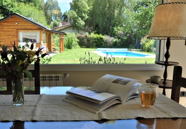 Casa en San Carlos de Bariloche - Casa Don Alfredo con piscina - TARIFA EN DOLARES