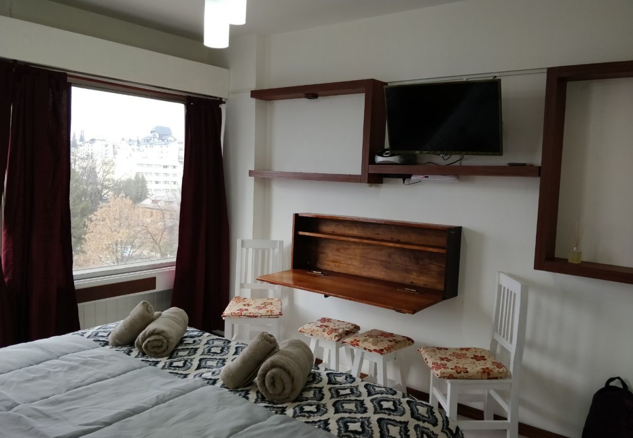 Estudio en San Carlos de Bariloche - Dto Pitraña con vista al lago