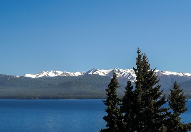 Apartamento en San Carlos de Bariloche - Apart Nahuel Huapi con vista al lago y estac. Apartamento en San Carlos de Bariloche - Apart Nahuel Huapi con vista al lago y estac.