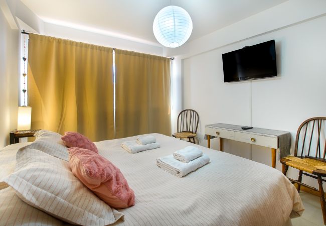 Apartamento en San Carlos de Bariloche - Apart Nahuel Huapi con vista al lago y estac. Apartamento en San Carlos de Bariloche - Apart Nahuel Huapi con vista al lago y estac.