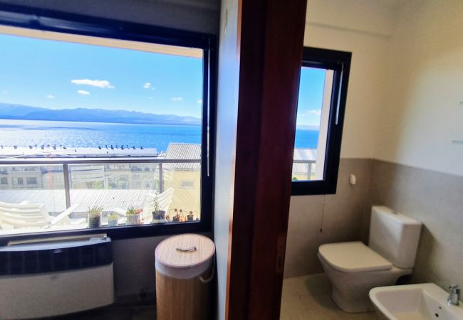 Estudio en San Carlos de Bariloche - Suite Michay con vista al lago Nahue Huapi Estudio en San Carlos de Bariloche - Suite Michay con vista al lago Nahue Huapi
