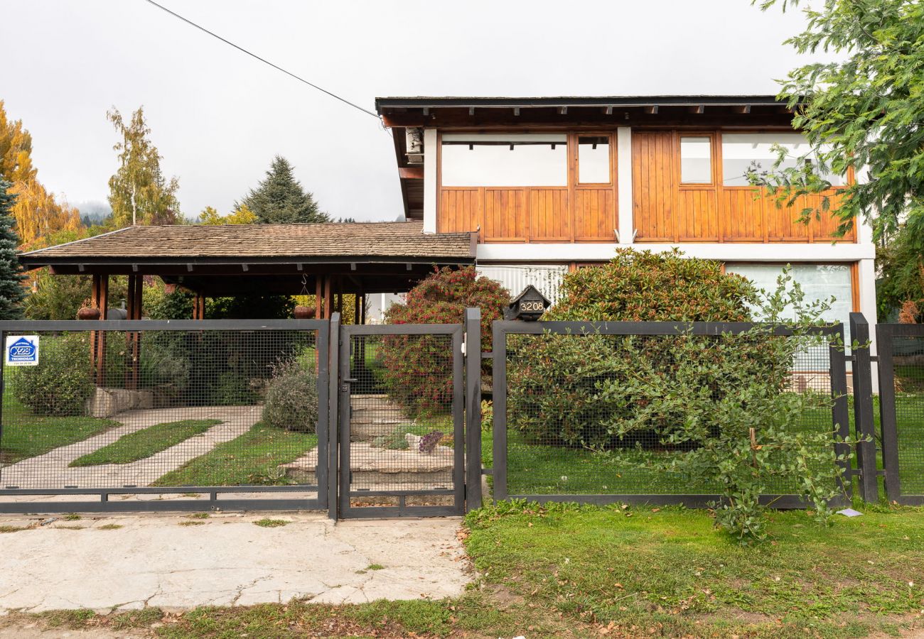 Casa en San Carlos de Bariloche - Casa Bittehus para 6  - Tarifa en Dolares