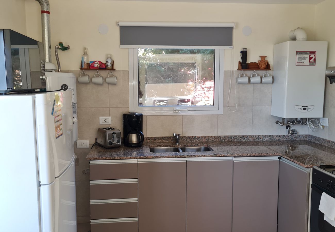 Casa en San Carlos de Bariloche - El Colibri con estacionamiento y Wifi