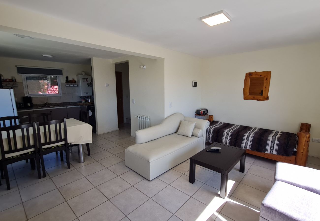 Casa en San Carlos de Bariloche - El Colibri con estacionamiento y Wifi