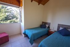 Casa en San Carlos de Bariloche - El Colibri con estacionamiento y Wifi