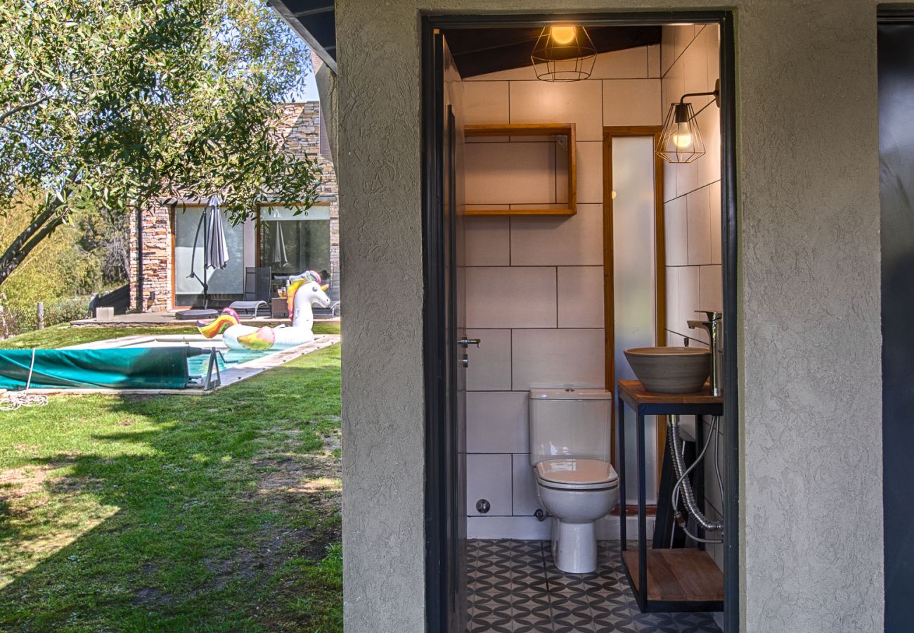 Casa en San Carlos de Bariloche - Hogar familiar con parrilla y piscina - TARIFAS EN
