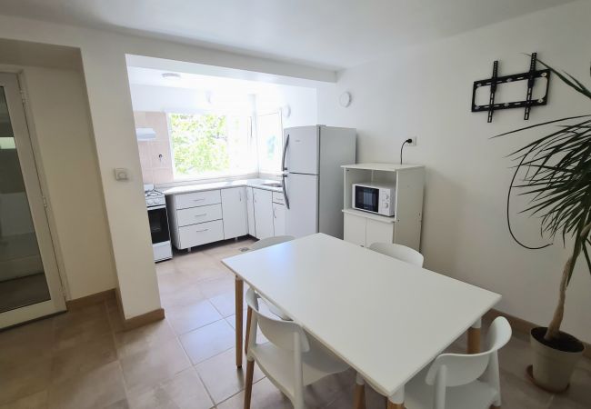 Apartamento en San Carlos de Bariloche - Casita Blanca - CON WIFI! Apartamento en San Carlos de Bariloche - Casita Blanca - CON WIFI!