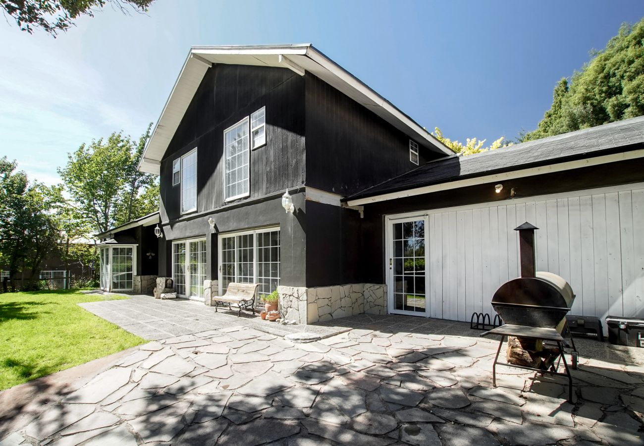 Casa en San Carlos de Bariloche - Casa La Negra - TARIFAS EN DOLARES