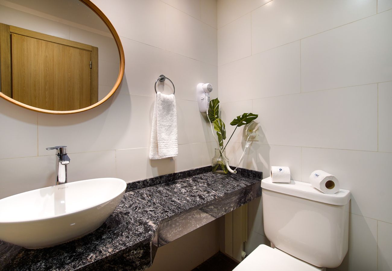 Apartamento en San Carlos de Bariloche - MAITEA departamento a estrenar y centrico