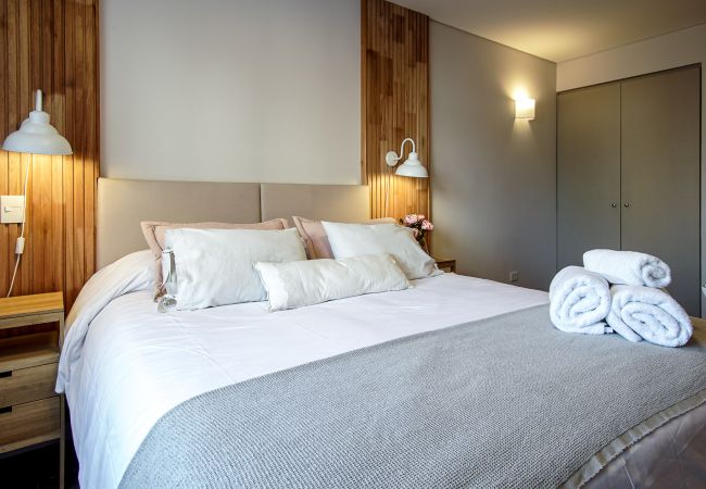 Estudio en San Carlos de Bariloche - OTTO departamento  con vista al lago Estudio en San Carlos de Bariloche - OTTO departamento  con vista al lago