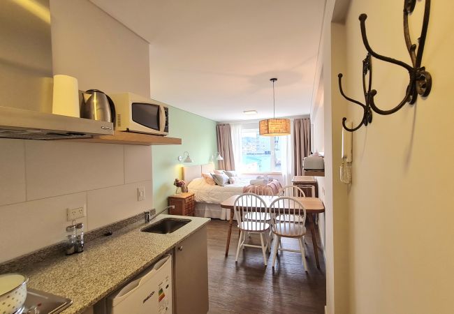 Estudio en San Carlos de Bariloche - LA PERLITA departamento en pleno centro Estudio en San Carlos de Bariloche - LA PERLITA departamento en pleno centro