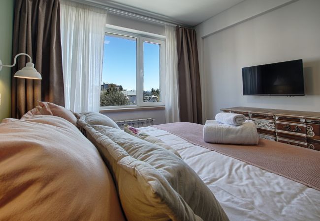 Estudio en San Carlos de Bariloche - LA PERLITA departamento en pleno centro Estudio en San Carlos de Bariloche - LA PERLITA departamento en pleno centro