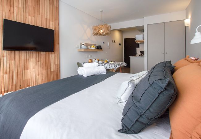 Estudio en San Carlos de Bariloche - TRONADOR departamento en pleno centro Estudio en San Carlos de Bariloche - TRONADOR departamento en pleno centro