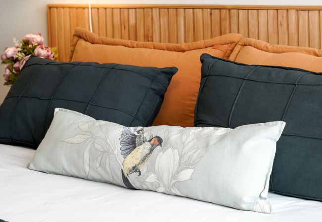 Estudio en San Carlos de Bariloche - TRONADOR departamento en pleno centro Estudio en San Carlos de Bariloche - TRONADOR departamento en pleno centro