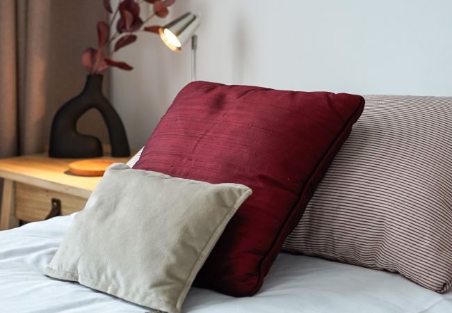 Estudio en San Carlos de Bariloche - LA ORIENTAL EN PLENO CENTRO Estudio en San Carlos de Bariloche - LA ORIENTAL EN PLENO CENTRO