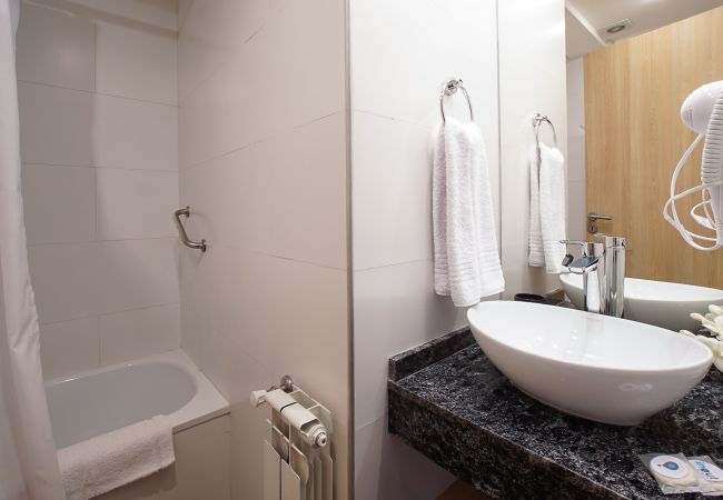 Estudio en San Carlos de Bariloche - LA ORIENTAL EN PLENO CENTRO Estudio en San Carlos de Bariloche - LA ORIENTAL EN PLENO CENTRO